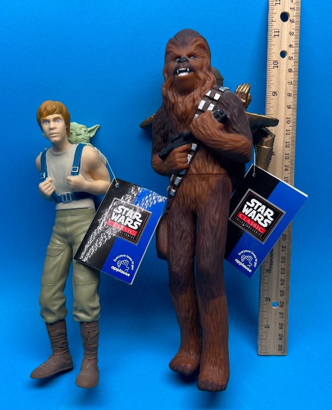 Photo 1 of 196205…2 Star Wars figures