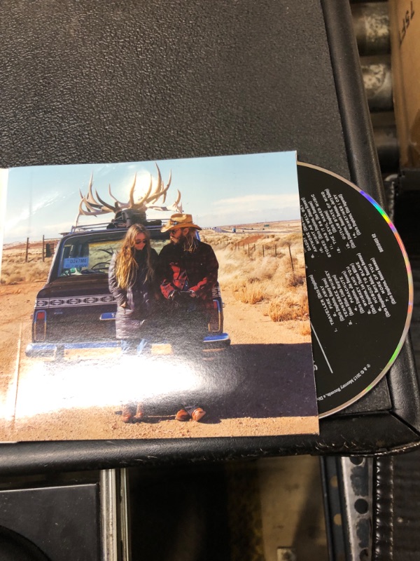 Photo 1 of TRAVELLER CHRIS STAPLETON 