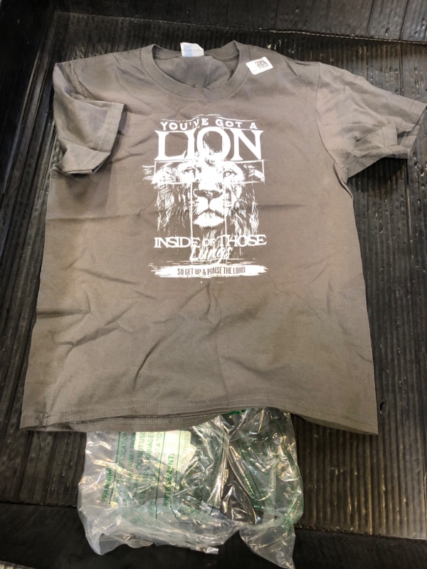 Photo 1 of SIZE M YOUTH SHIRT 