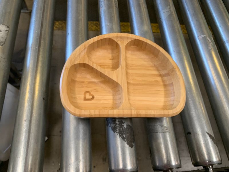 Photo 1 of munchkin bamboo suction plate 