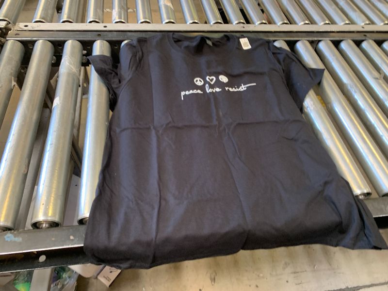 Photo 1 of women's shirt XL 