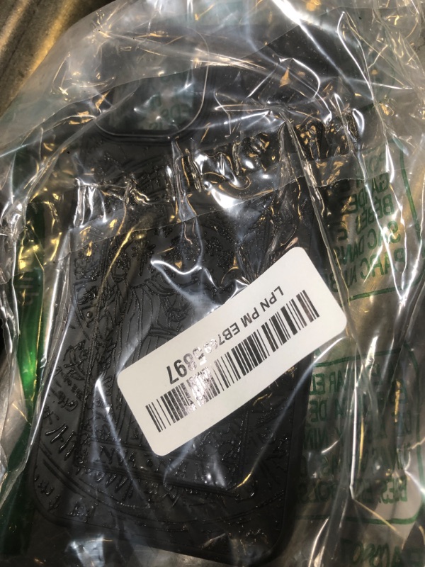 Photo 1 of Black phone case
