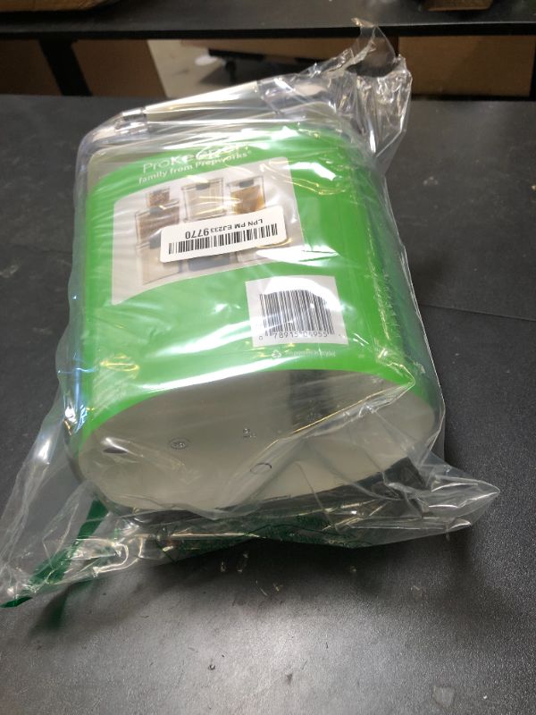 Photo 1 of ProKeeper Flour Storage Container, 4-Quart, BPA-Free Plastic, Dishwasher Safe