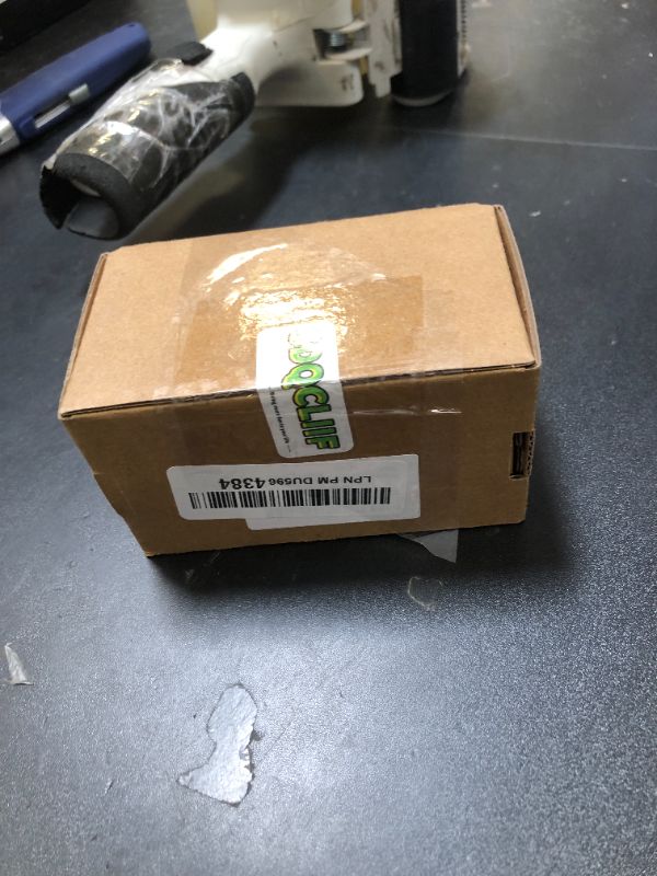 Photo 1 of Lamp Socket with Metal Shade Ring, UL Listed Medium Base E26 Light Bulb Socket, Standard Screw-in Bulb Lamp Holder for Halogen LED Bulb (2)