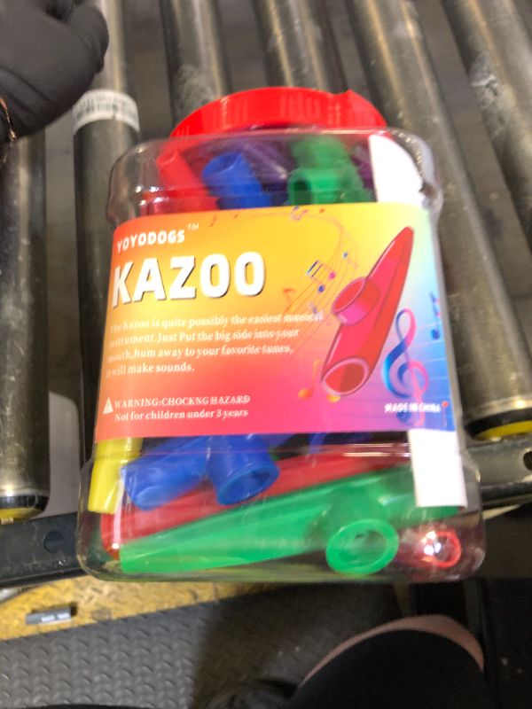 Photo 1 of YOYODOGS 42pcs Plastic Kazoo Bulk with 208pcs Alphabet Stickers Game Multiple Colors Kazoo for Kids Adult Musical Instruments Tones for Classroom Party Favors Comedic or Playful Purposes