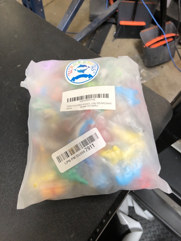Photo 1 of URSKYTOUS 80Pcs Animal Erasers Kids Desk Pets Pencil Erasers 3D Puzzle Eraser Bulk Fun Cute Mini Animal Eraser Toys for Classroom Rewards, Game Prizes, Treasure Box, Easter Egg Fillers