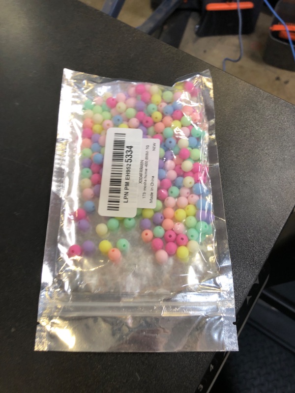 Photo 1 of Mulutoo 400Pieces 8MM Acrylic Round Beads Round Acrylic Balls Chunky Beads Smooth Spacer Plastic Pastel Beads Craft Beads for Necklace and Bracelet Making Crafting Supplies(173-matte Mixed Color)