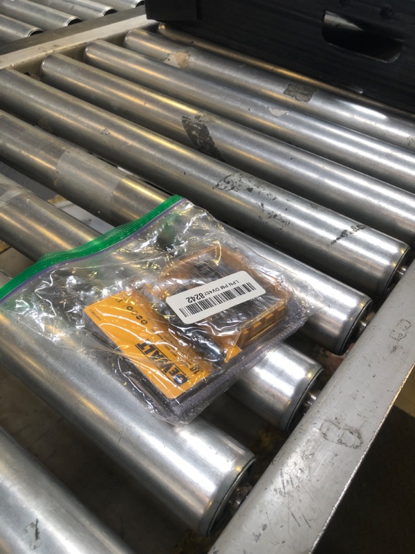 Photo 1 of DEWALT DWAF2058CS 18 pc. Compact Magnetic Drive Guide Set, Yellow