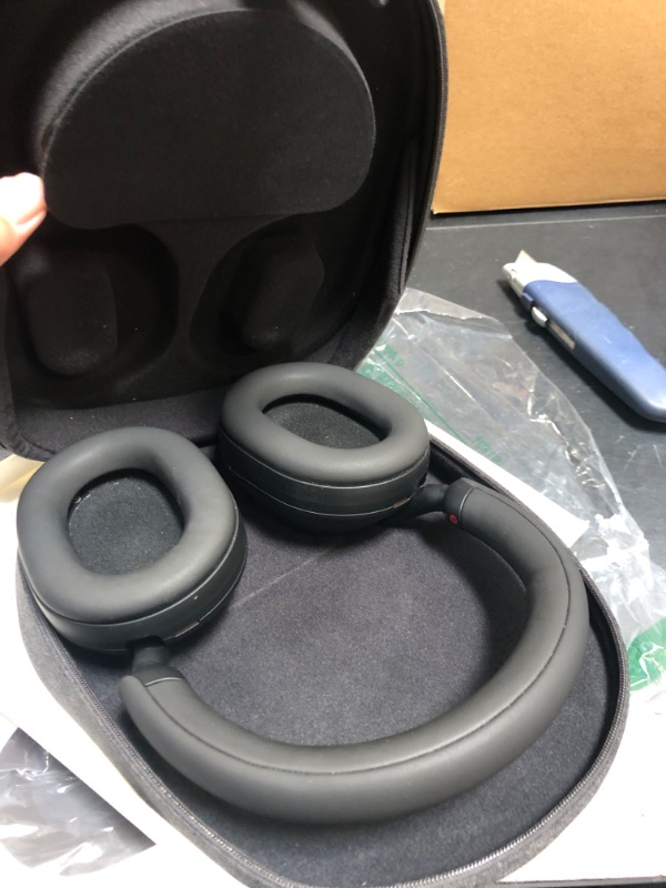 Photo 1 of Sony WH-1000XM5B Noise Canceling Wireless Headphones - 30hr Battery Life - Over-Ear Style - Optimized for Alexa and Google Assistant - Built-in mic for Calls - International Version - Charcoal Black