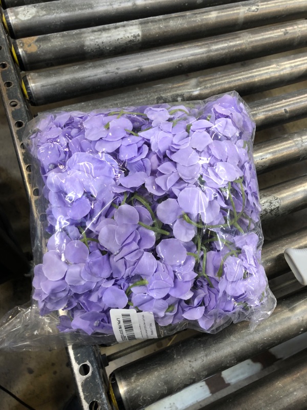 Photo 1 of FagusHome Silk Hydrangea Heads 30 Pcs Artificial Flowers Only Heads No Stems Fake Hydrangea Flowers for Home Wedding Decor No Stems (Light Purple)