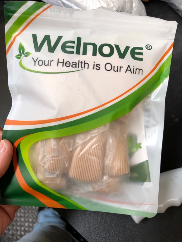 Photo 1 of Welnove 10Pack Toe Caps Closed Toe Surface Fabric Sleeve Protectors with Gel Lining, Prevent Pain Relief for Corns, Blisters and Ingrown Toenails (Size Large + Size Medium)