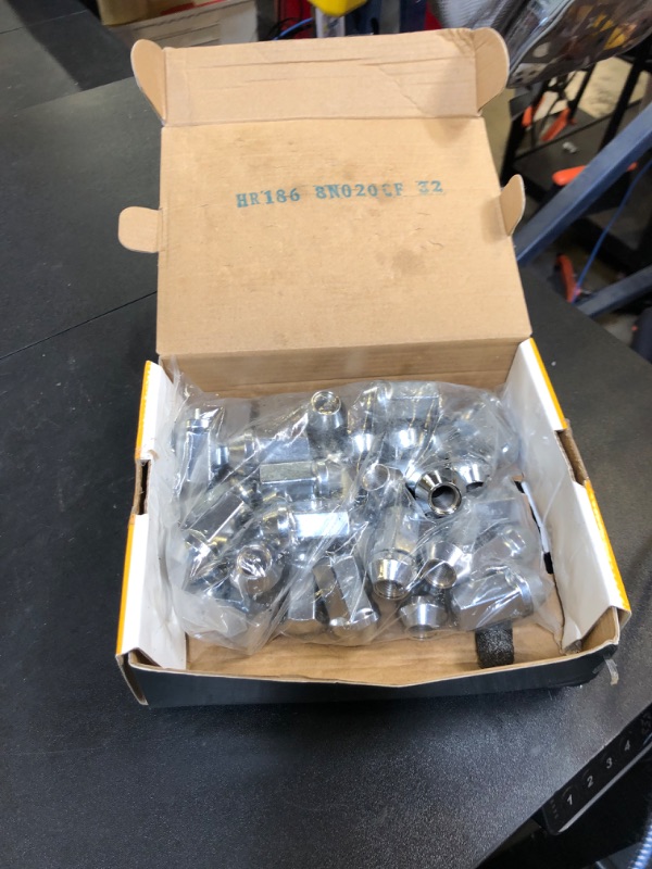 Photo 1 of Dynofit 32pc OEM Lug Nuts for Che-vy Silverado GMC Sierra 2500 3500 2008+, M14x1.5 Chrome Wheel Nuts Compatible With Ram 2500 3500 2012+, One-piece Style 1.75"H Lug Nuts Set for 6&8 Lug OE Wheel (Big)
