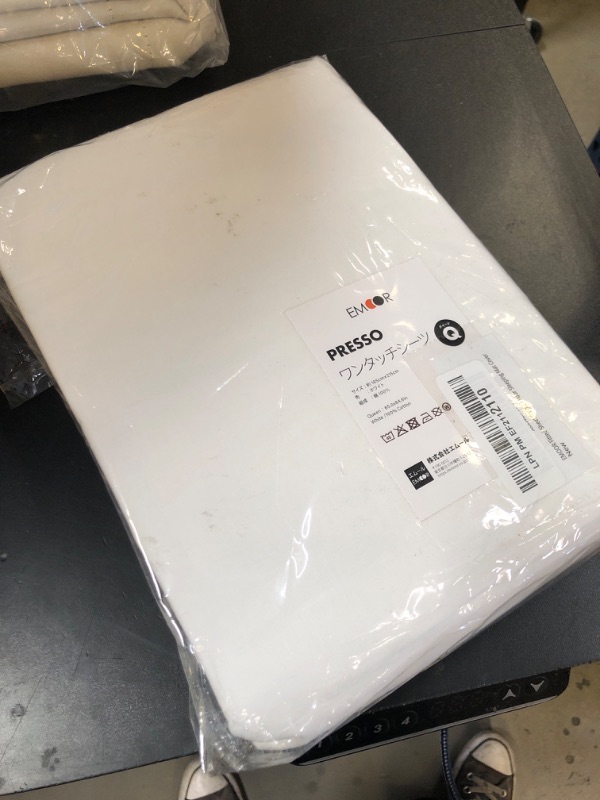 Photo 1 of EMOOR Fitted Sheet for Japanese Futon Mattress PRESSO Queen/Queen-Long Made in Japan 100% Cotton (White), Tatami Floor Sleeping Mat Cover