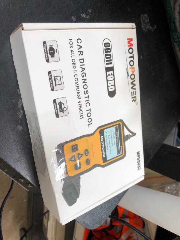 Photo 1 of MOTOPOWER MP69033 Car OBD2 Scanner Code Reader Engine Fault Scanner CAN Diagnostic Scan Tool for All OBD II Protocol Cars Since 1996, Yellow
