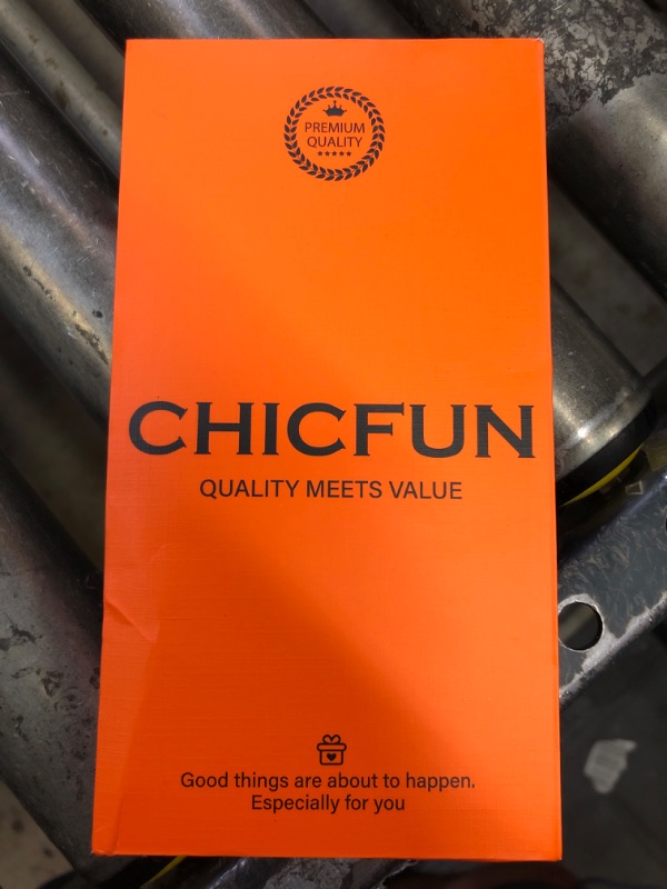 Photo 1 of CHICFUN IPHONE CASE MAGSAFE 