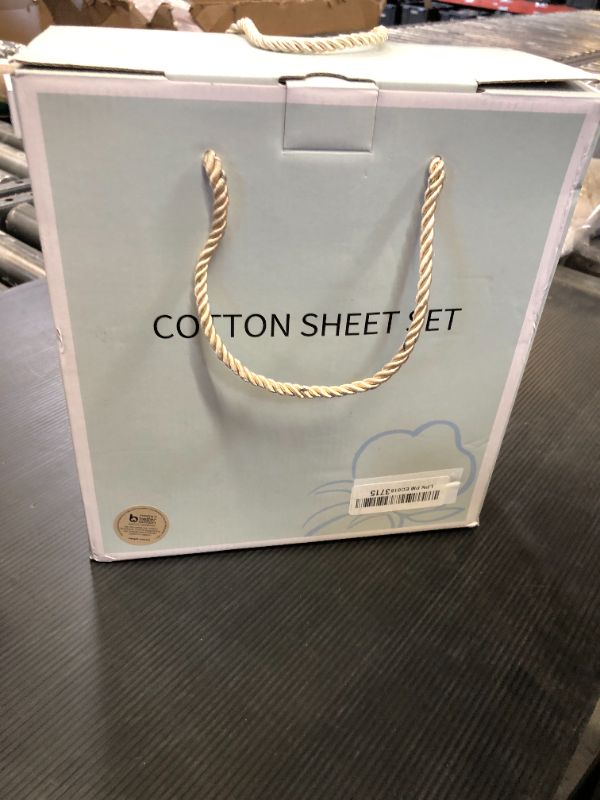 Photo 1 of Shilucheng 100% Cotton King Size Sheets Set - 600 Thread Count?Luxury Egyptian Cotton Bed Sheets?5-Star Hotel Quality Sheets, Breathable & Cooling, 16 Inch Deep Pocket - 4 Piece (Sea Glass, King)