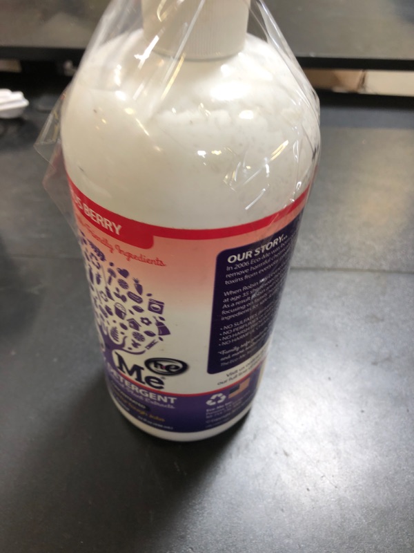 Photo 1 of Eco-me Plant Based Concentrated Laundry Detergent, Clear Citrus Berry 32 Fl Oz (Pack of 1)