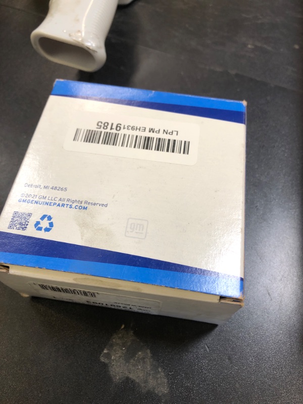 Photo 1 of GM 12591093 Engine Connecting Rod Bearing Set