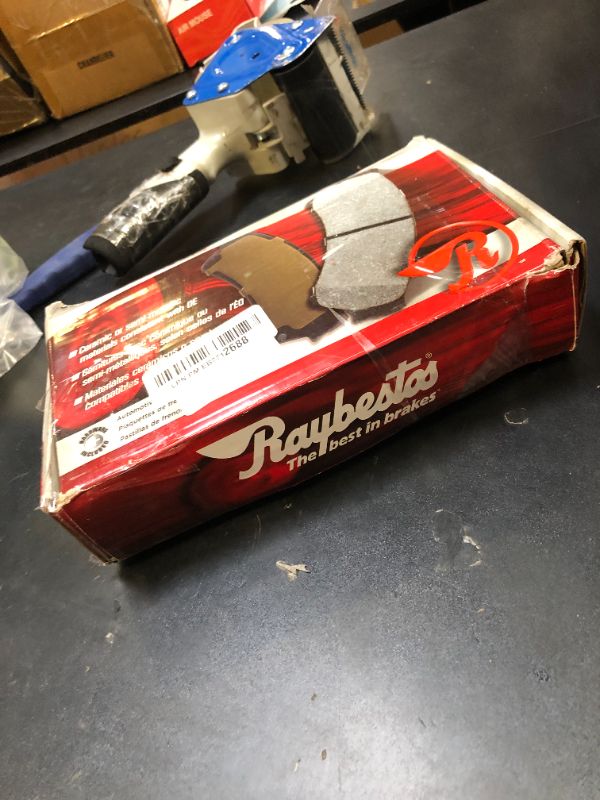 Photo 1 of Raybestos MGD965MH Reliant Brake Pad Set