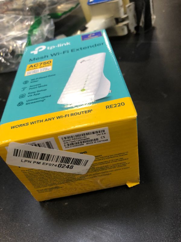 Photo 1 of TP-Link WiFi Extender with Ethernet Port, Dual Band 5GHz/2.4GHz , Up to 44% More Bandwidth than Single Band, Covers Up to 1200 Sq.ft and 30 Devices, Signal Booster Amplifier Supports OneMesh(RE220)