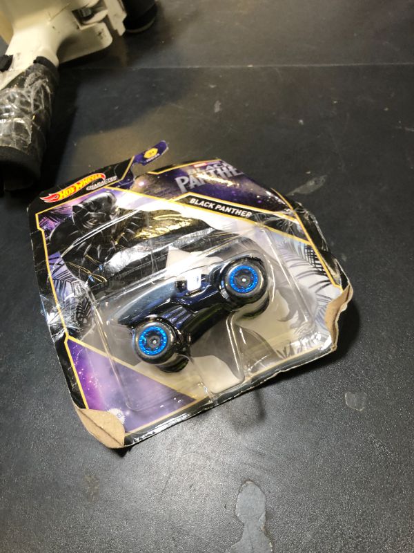 Photo 1 of HOT Wheels Character Cars Marvel Wakanda Forever [Black Panther] DAMAGED PKG

