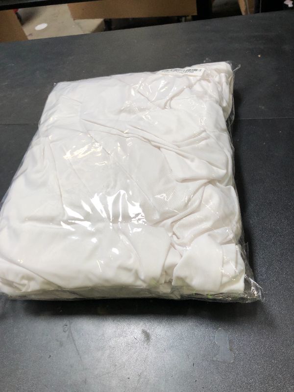 Photo 1 of Everlasting Comfort Twin XL Mattress Protector Waterproof - 2 Pillow Protectors Included - Hypoallergenic, Deep Pocket Design, Up to 18" - Noiseless, Machine Washable Waterproof Mattress Protector