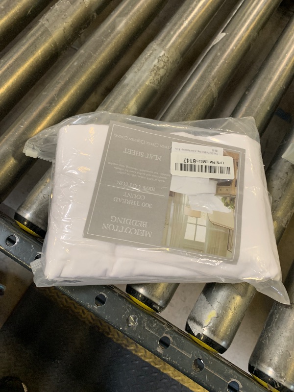 Photo 1 of Twin Size Flat Sheet Single - 300 Thread Count 100% Egyptian Cotton Quality - Hotel Collection Flat Sheet Sold Separately - White