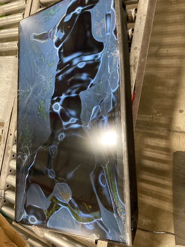Photo 1 of **SMASHED SCREEN FINAL SALE**VIZIO 40-inch Full HD 1080p Smart TV with DTS Virtual: X, Alexa Compatibility, Google Cast Built-in, Bluetooth Headphone Capable, (VFD40M-08 New)
