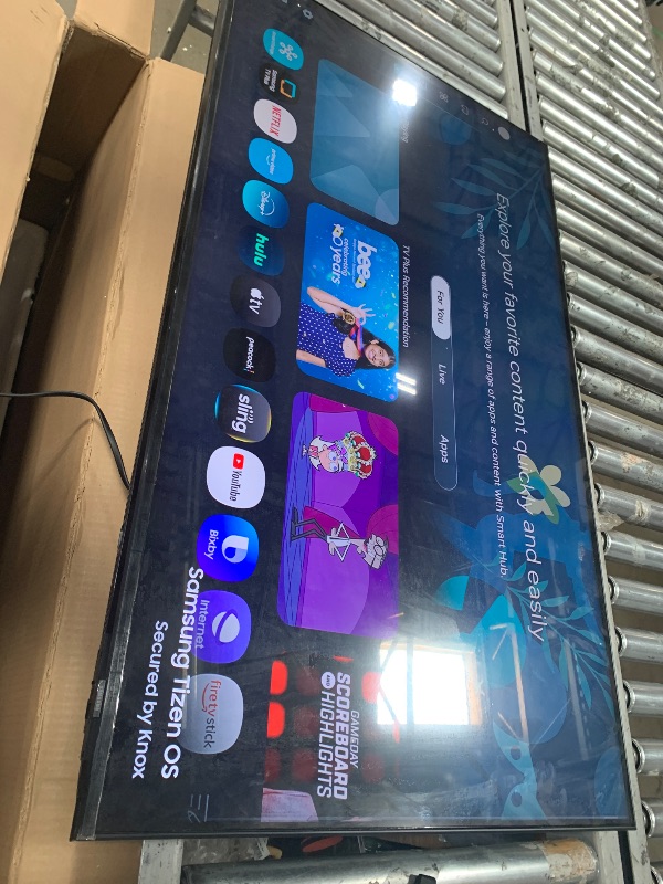 Photo 1 of ***MISSING REMOTE ***Samsung 50-Inch Class QLED Q7F Series Samsung Vision AI Smart TV (2025 Model, 50Q7F) Quantum HDR, Object Tracking Sound Lite, Q4 AI Gen1 Processor, 4K upscaling, Gaming Hub, Alexa Built-in