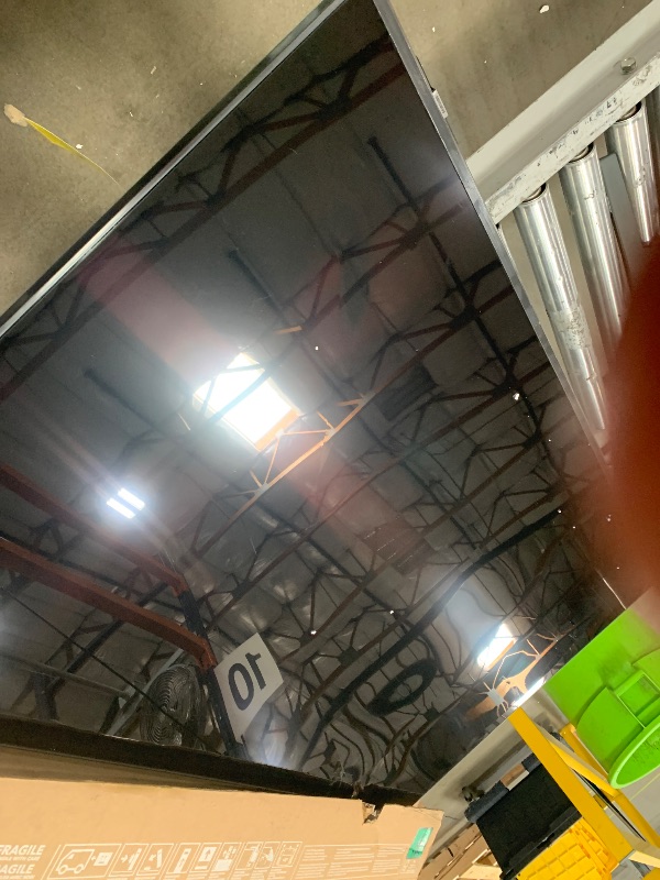 Photo 1 of ************SCREEN SMASHED, NON-FUNCTIONAL, FINAL SALE********************

SAMSUNG 65-Inch Class Crystal UHD 4K DU7200 Series HDR Smart TV w/Object Tracking Sound Lite, PurColor, Motion Xcelerator, Mega Contrast, Q-Symphony (UN65DU7200, 2024 Model)