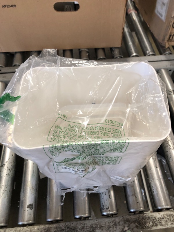 Photo 1 of  *USED/MINOR DAMAGES*Yieach White Slim Bathroom Trash Can with Lid,1 Pack 3.17Gallon/12 Liter Narrow Toilet and Bathroom Garbage Can,Plastic Pet/Dog Proof Trash Can with Covered,Small Waste Basket for Room/Kitchen/Office