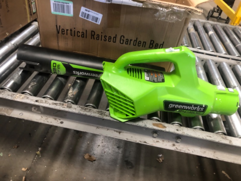 Photo 1 of **************MISSING EVERYTHING EXCEPT THE BLOWER********************

Greenworks 48V (2x24V) 21" Brushless Mower+12" String Trimmer+320CFM Blower,(2) 5.0Ah Batteries and 4A Dual Port Charger