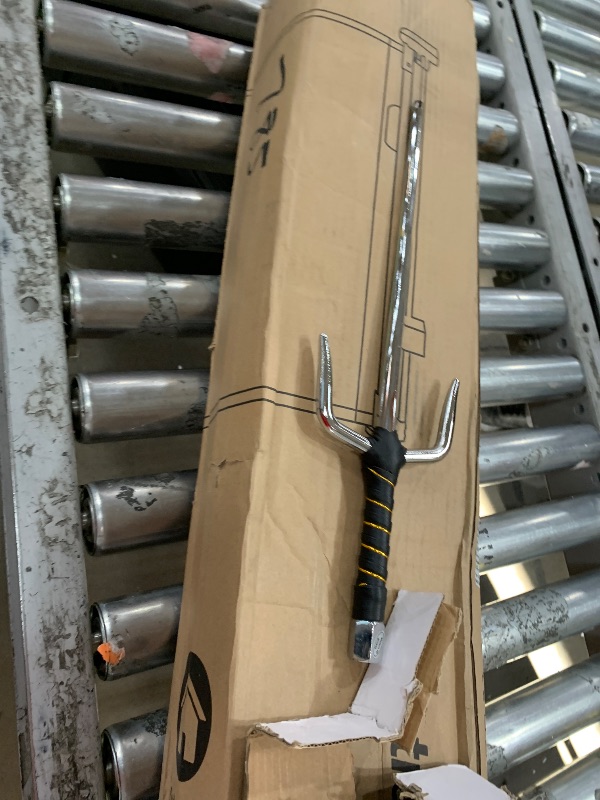 Photo 1 of ************ONLY 1 OF THEM************

Superdo Octagon Metal Martial Arts Sai Multi Size?Black and Silver? (Silver, 15")