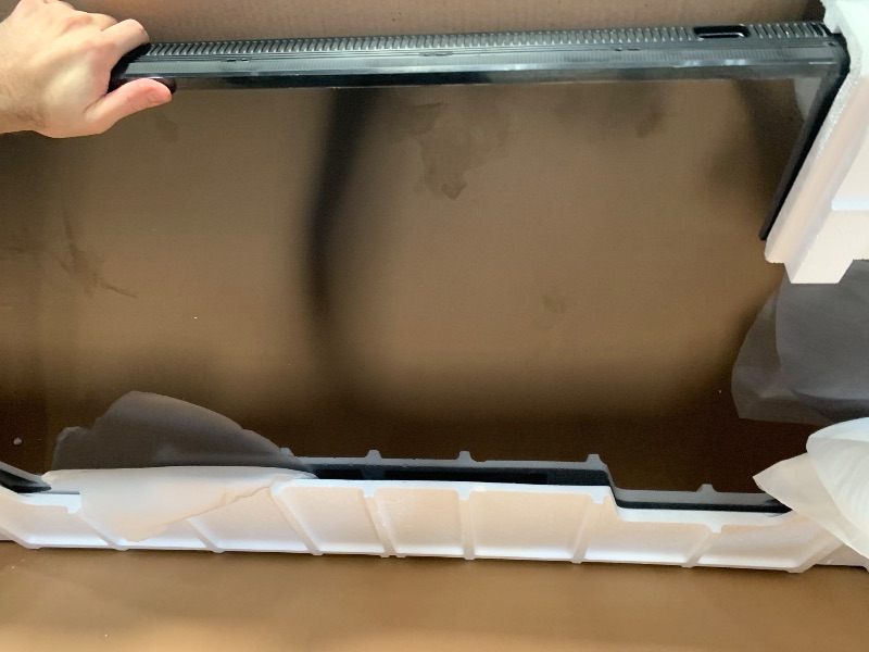 Photo 1 of ***SCREEN IS DAMAGED***

Samsung 85-Inch Class QLED Q7F Series Samsung Vision AI Smart TV (2025 Model, 85Q7F) Quantum HDR, Object Tracking Sound Lite, Q4 AI Gen1 Processor, 4K upscaling, Gaming Hub, Alexa Built-in