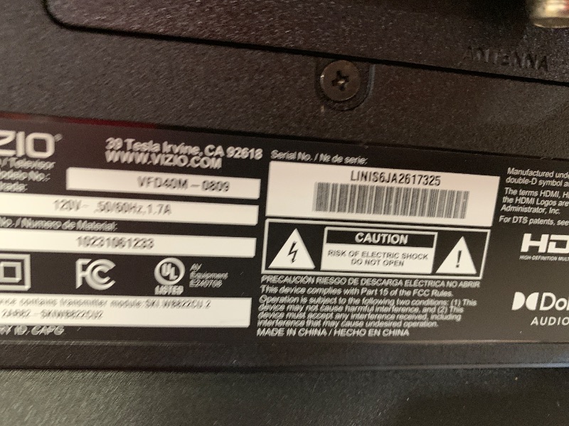 Photo 1 of *******************SCREEN SMASHED, NON-FUNCTIONAL, FINAL SALE*******************
VIZIO 40-inch Full HD 1080p Smart TV with DTS Virtual: X, Alexa Compatibility, Google Cast Built-in, Bluetooth Headphone Capable, (VFD40M-08 New)