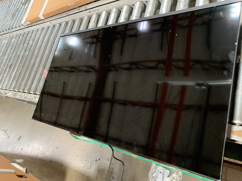 Photo 1 of ****************NON-FUNCTIONAL, TV WONT TURN ON*******************
VIZIO 40-inch Full HD 1080p Smart TV with DTS Virtual: X, Alexa Compatibility, Google Cast Built-in, Bluetooth Headphone Capable, (VFD40M-08 New)