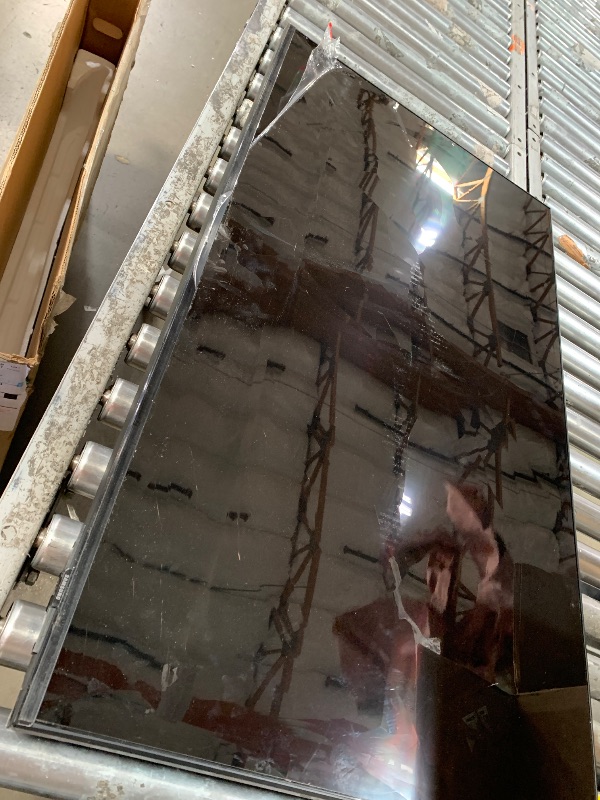 Photo 1 of ***************SCREEN DAMAGED, NON-FUNCTIONAL, FINAL SALE******************
Samsung 43-Inch Class QLED Q7F Series Samsung Vision AI Smart TV (2025 Model, 43Q7F) Quantum HDR, Object Tracking Sound Lite, Q4 AI Gen1 Processor, 4K upscaling, Gaming Hub, Alexa