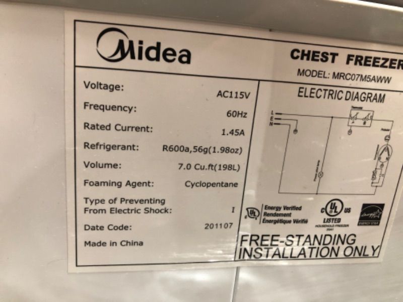 Photo 1 of Midea MERC07C4BAWW 7.0 Cubic Feet Chest Freezer Cu.ft-Convertible, White