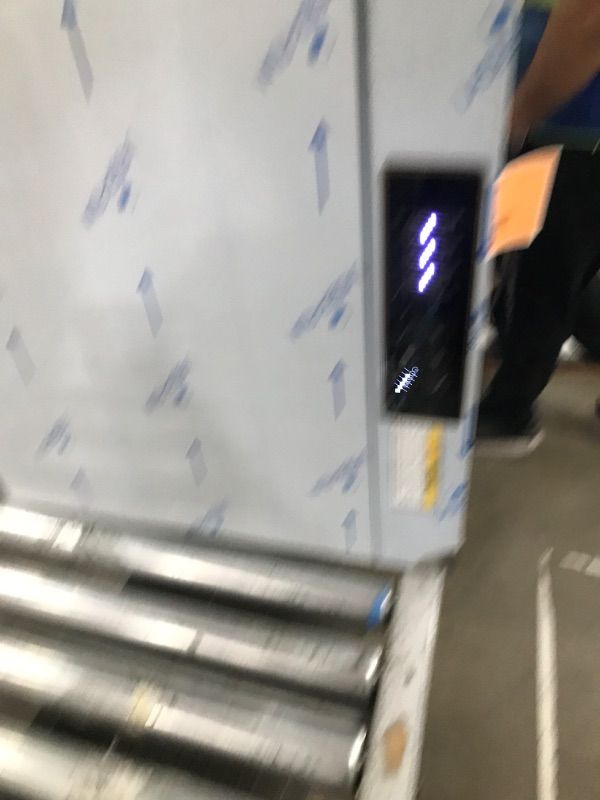 Photo 1 of **** PARTS ONLY, MINOR DENTS/ DAMAGE , MISSING HARDWARE ****
Commercial Blast Freezer, 80 L / 2.8 Cu.ft Blast Chiller with 3 Trays, Blast Chiller Freezer Chest with 4 Freezing Modes, Stainless Steel Food Blast Freezer with Casters for Restaurant, Seafood
