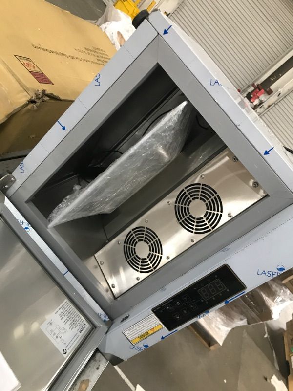 Photo 1 of **** PARTS ONLY, MINOR DENTS/ DAMAGE , MISSING HARDWARE ****
Commercial Blast Freezer, 80 L / 2.8 Cu.ft Blast Chiller with 3 Trays, Blast Chiller Freezer Chest with 4 Freezing Modes, Stainless Steel Food Blast Freezer with Casters for Restaurant, Seafood
