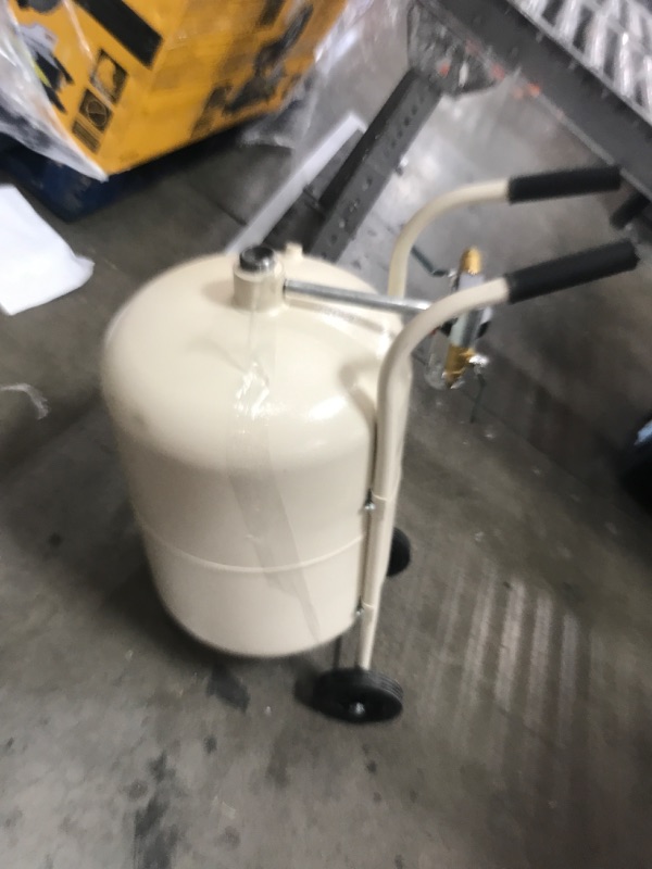 Photo 1 of *****************MISSING MULTIPLE PIECES************
BPAC Portable Sand Blaster 40 L - Mobile Pressure Aerogommeuse - Pneumatic Sandblaster for Cleaning or Stripping Surfaces