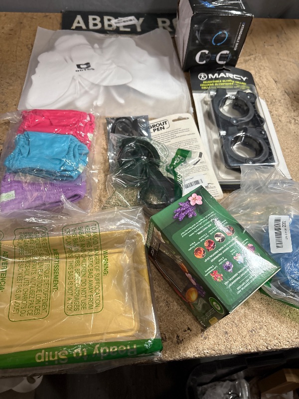 Photo 1 of **FINAL SALE BUNDLE OF MISCELLANEOUS ITEMS NON-REFUNDABLE**