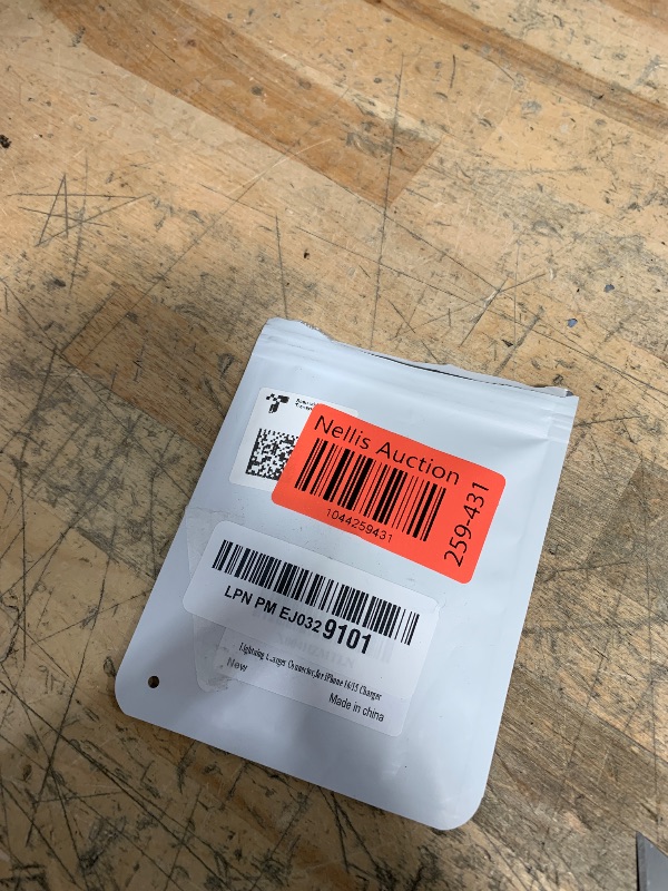 Photo 1 of ????? ???????? Lightning to USB C Adapter for iPhone 16/15 Pro Max/Plus,Samsung S25,iPad,Nintendo Switch,Support Charging,Not for Audio,Type C Charger Connector,for iPhone 16/15 Charger