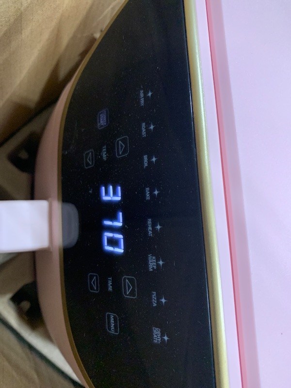 Photo 1 of (read clerk comments) Paris Hilton Air Fryer, Large 6-Quart Capacity, Nonstick Made without PFAS, Touchscreen Display, 8-in-1 (Air Fry, Roast, Broil, Bake, Reheat, Keep Warm, Pizza, Dehydrate), Dishwasher Safe, Pink