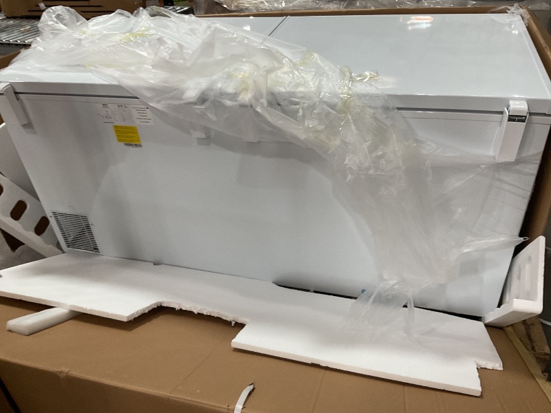 Photo 1 of DUURA Chest Freezer Sub Zero Commercial Freezer with Split Top Double Locking Lids, Indoor or Outdoor Ready for Garage, Basement, Restaurant, Cafe, 30 Cu. Ft., White