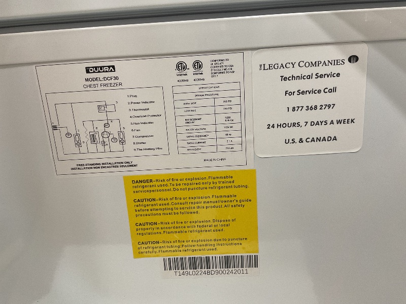 Photo 1 of DUURA Chest Freezer Sub Zero Commercial Freezer with Split Top Double Locking Lids, Indoor or Outdoor Ready for Garage, Basement, Restaurant, Cafe, 30 Cu. Ft., White