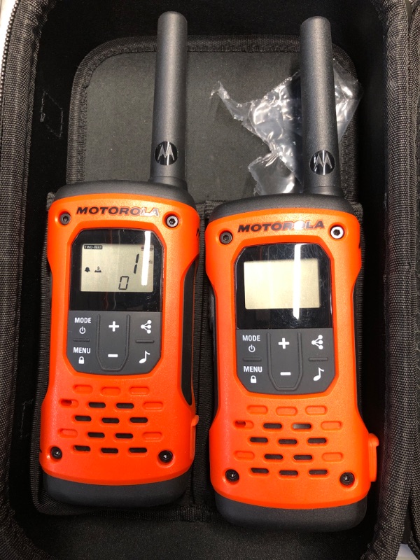 Photo 1 of (ONLY ONE POWERS ON) (PARTIAL SET) Motorola Solutions, Portable FRS, T605_H2O, Talkabout, Two-Way Radios Walkie Talkie Emergency Preparedness, Rechargeable, 22 Channel, 35 Mile, Orange W/Black, 2 Pack