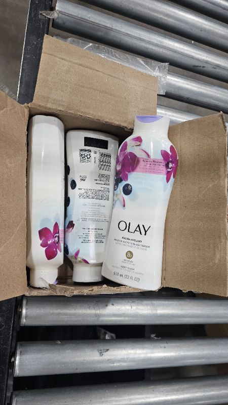 Photo 1 of **Only 3**Olay Body Wash for Women, Fresh Radiance, Refreshing & Renewing, Made with Plant Based Cleansers, B3 Botanical Complex, For All Skin Types, Orchid & Black Currant Scent, 22 fl oz (Pack of 4)