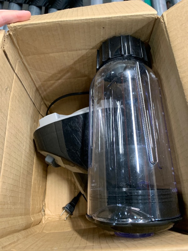 Photo 1 of ***DOES NOT TURN ON PARTS ONLY, PLASTIC JAR, LID AND BLADE IN GOOD CONDITION.***BLACK+DECKER 10-Speed Countertop Blender, BL2010BP, 6-Cup Plastic Jar, Dishwasher-Safe, Stainless Steel, Suction Feet