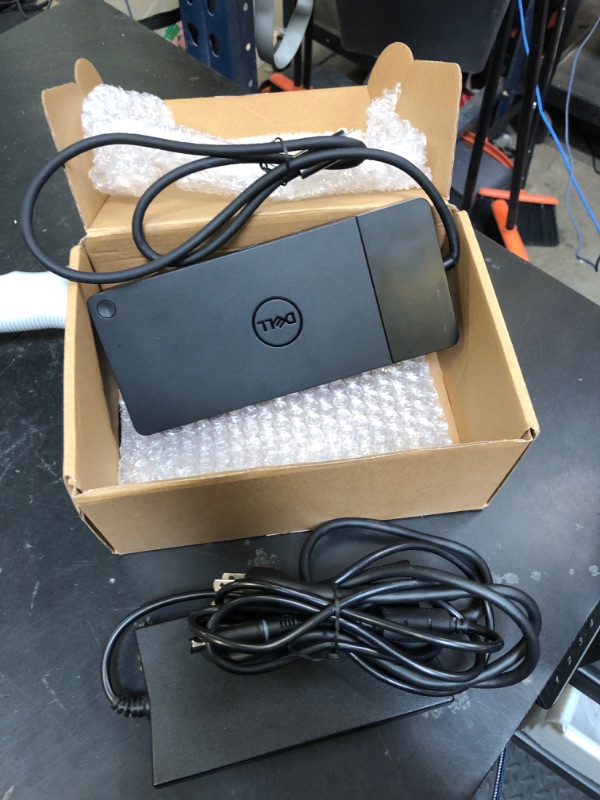 Photo 1 of Dell Thunderbolt Dock- WD19TBS 130w Power Delivery